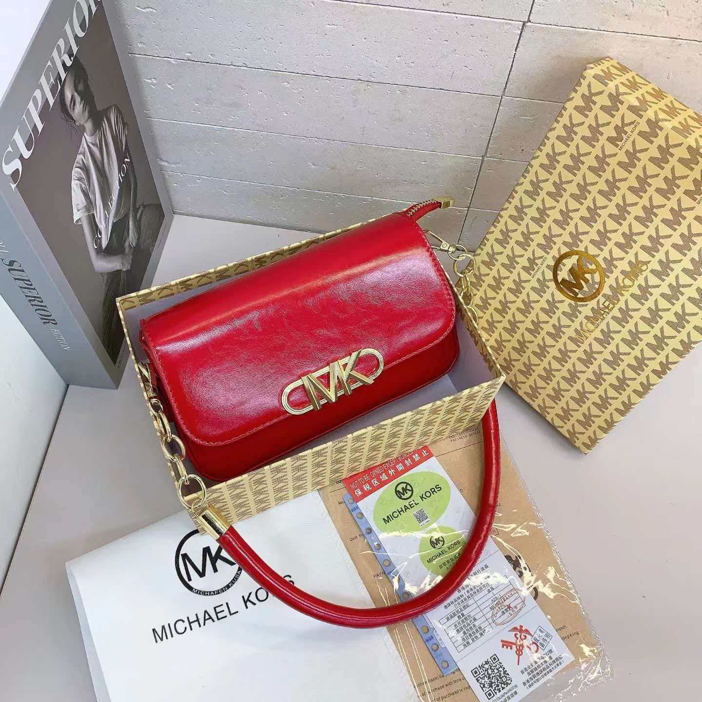 Women'S Bags Of Michael Kors - Женская сумка на цепочке Michael Kors,