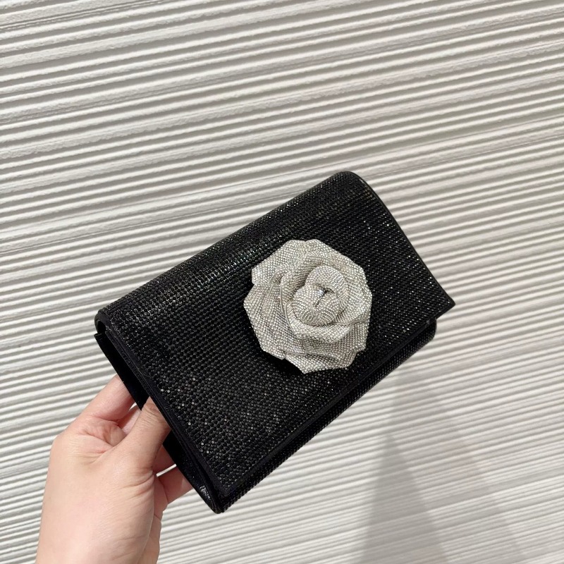 Ослепительный серебряный клатч – обзор и цена Evening Bag Beaded