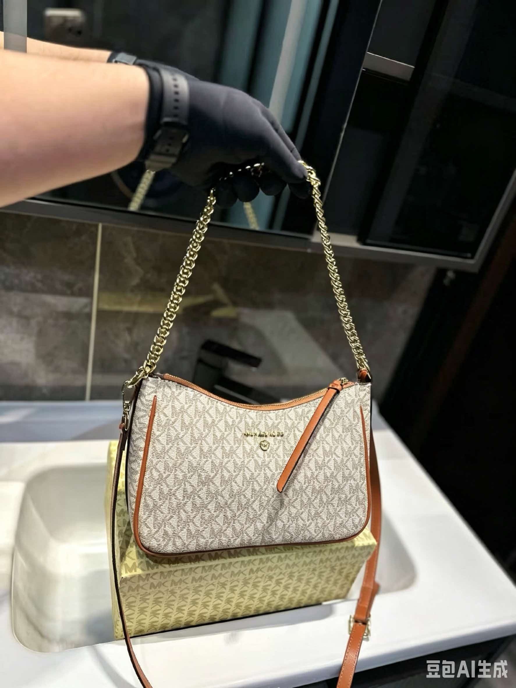 MICHAEL KORS MK Jet Set Travel – обзор и цена Women'S Bags Of Michael Kors