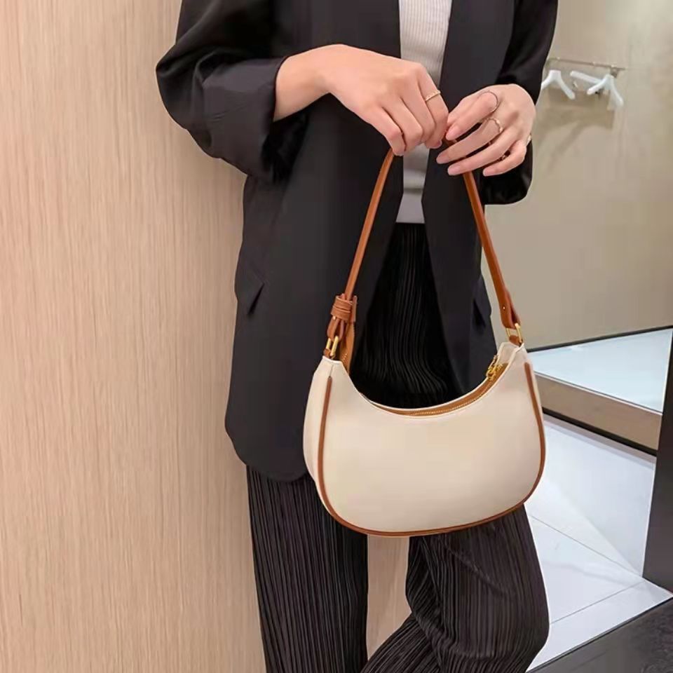 Маленькая женская сумка для по – обзор и цена Women Bags Guess