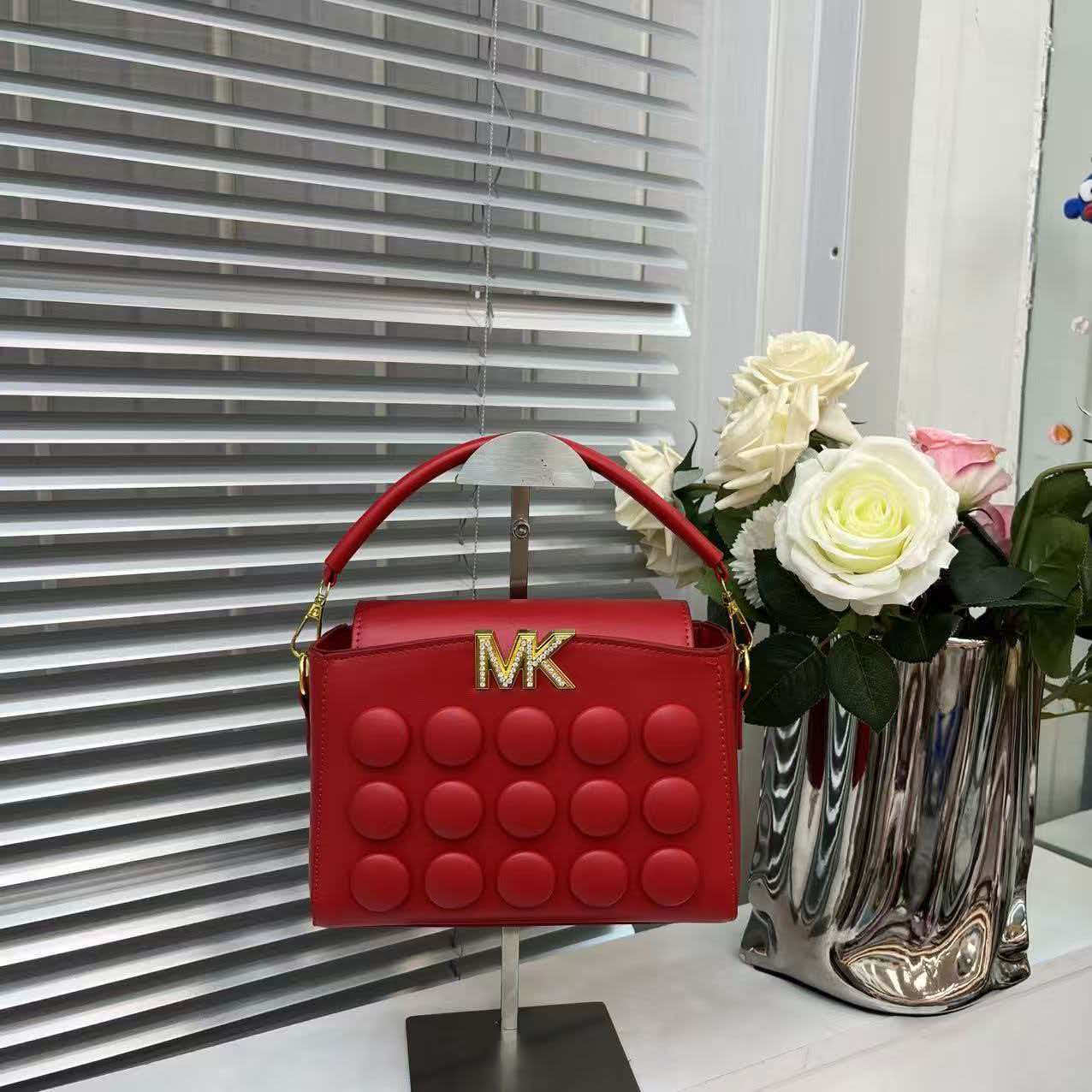 Женская роскошная легкая сумка – обзор и цена Women'S Bags Of Michael Kors