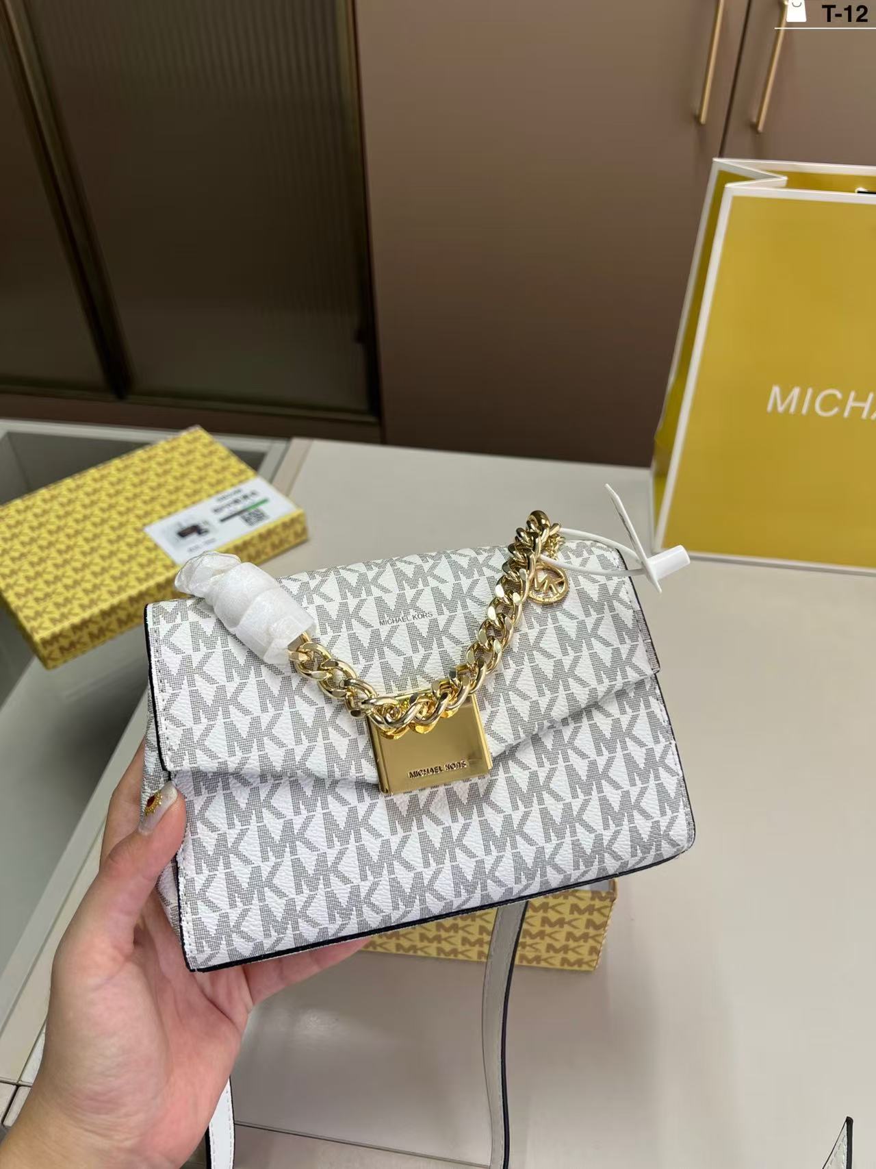 Совершенно новая женская сумка – обзор и цена Women'S Bags Of Michael Kors