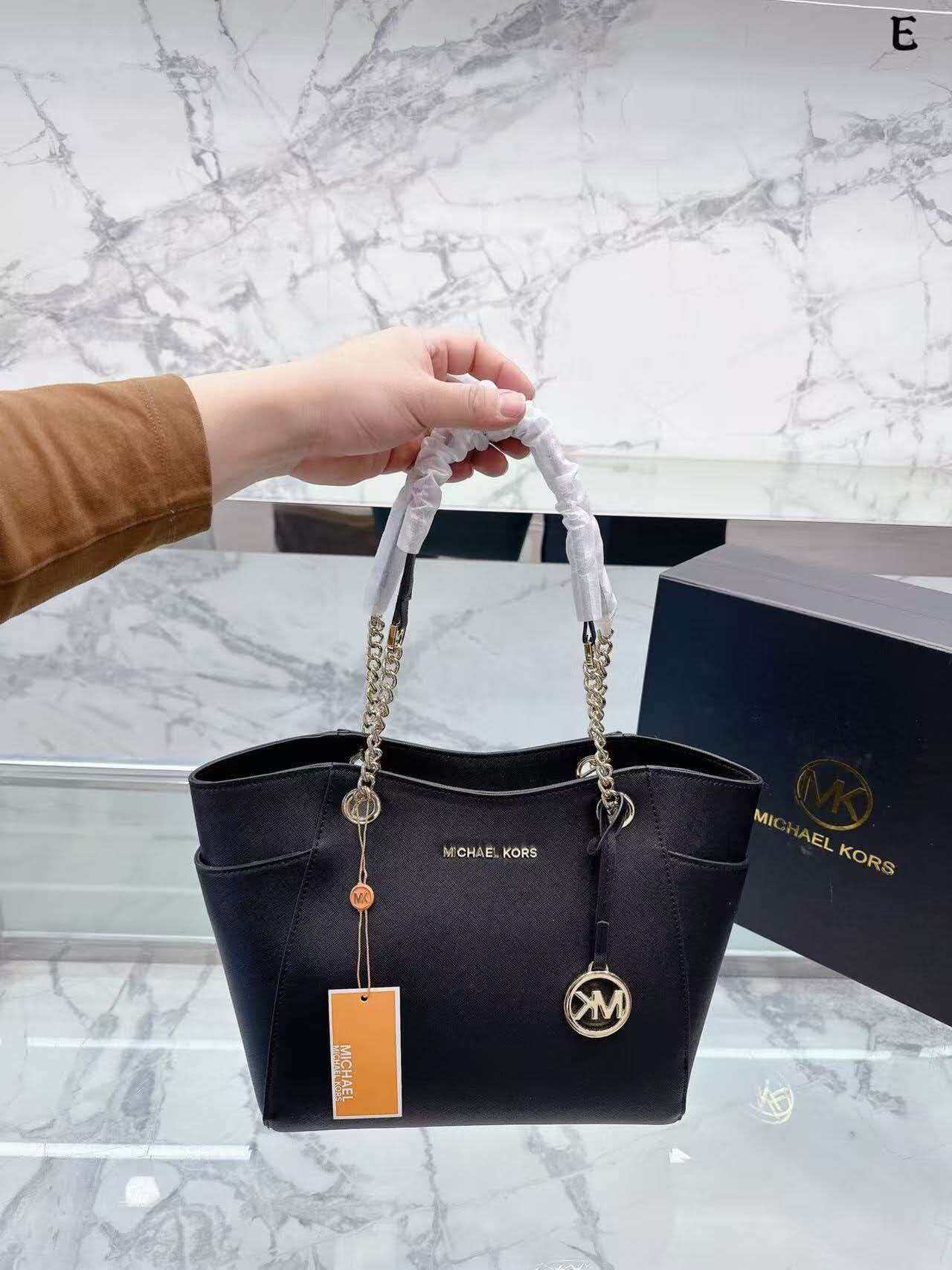 Michael Kors Jet Set 2026: Нов – обзор и цена Women'S Bags Of Michael Kors