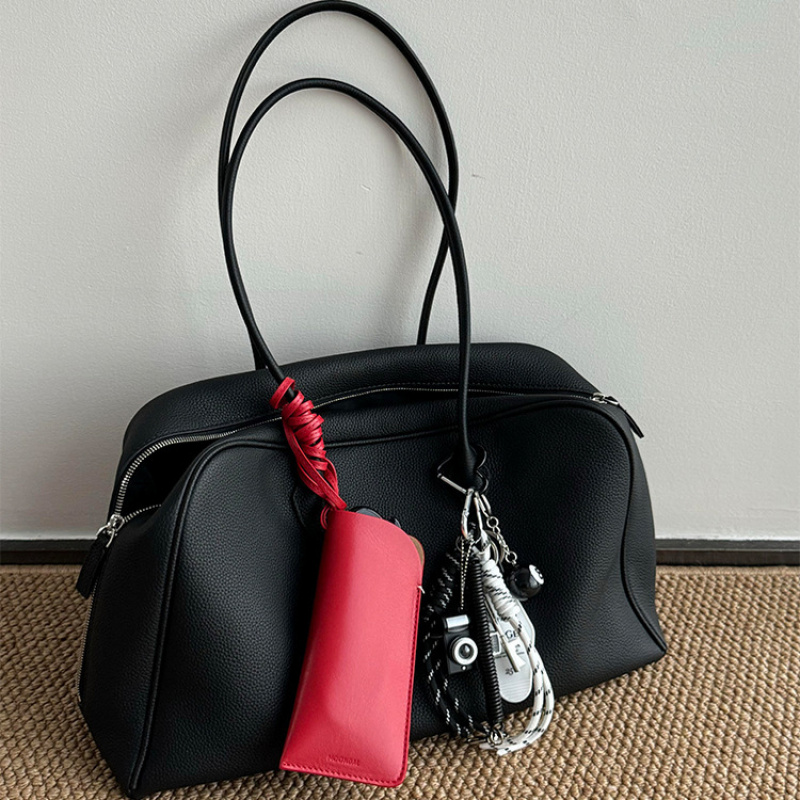 Черная мягкая кожаная сумка-то – обзор и цена Women Bags 2026 Trends